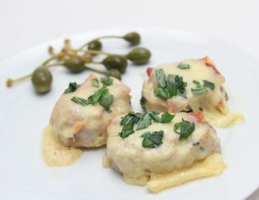 Überbackene Schweinsmedaillons Überbackene Schweinsmedaillons