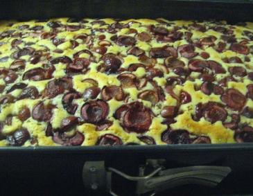 Kirschkuchen mit Sauerrahm Kirschkuchen mit Sauerrahm