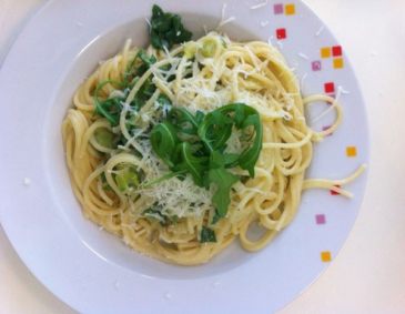 Rucola-Mozzarella-Spaghetti Rucola-Mozzarella-Spaghetti