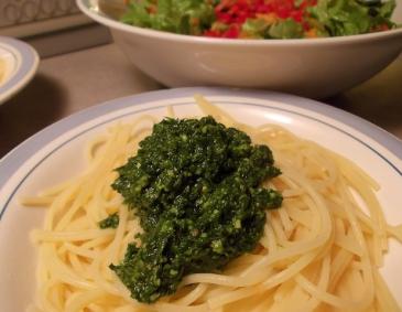 Bärlauch-Walnuss-Pesto Bärlauch-Walnuss-Pesto