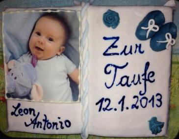 Taufbuch-Torte Taufbuch-Torte