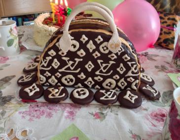 Louis Vuitton-Taschen-Torte Louis Vuitton-Taschen-Torte
