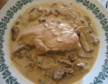 Champignonsauce mit Hendlfilet Champignonsauce mit Hendlfilet