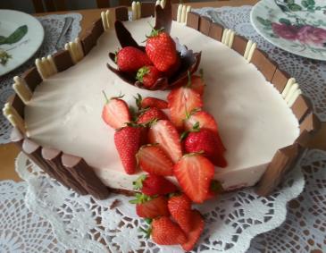 Erdbeer-Herz Torte Erdbeer-Herz Torte