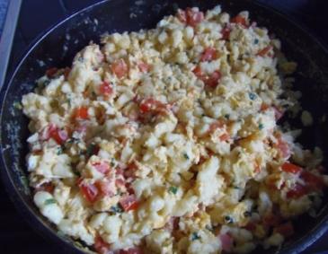 Eiernockerl mit Tomaten Eiernockerl mit Tomaten