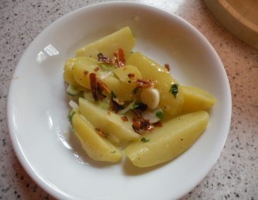 Erdäpfelspecksalat Erdäpfelspecksalat
