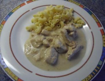 Putengeschnetzeltes in Frischkäse-Soße Putengeschnetzeltes in Frischkäse-Soße