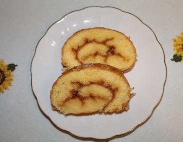 Saftige Biskuitroulade Saftige Biskuitroulade