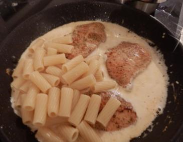 Schweinskarree mit Sauce Schweinskarree mit Sauce