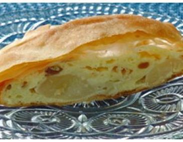 Topfenstrudel mit Birnen Topfenstrudel mit Birnen