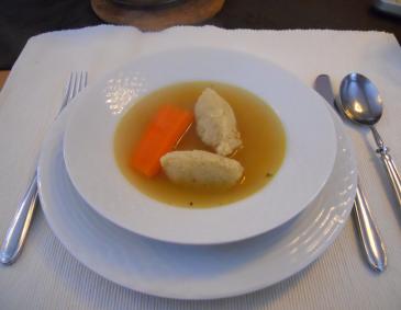Vollkorn-Dinkelgrießnockerl Vollkorn-Dinkelgrießnockerl