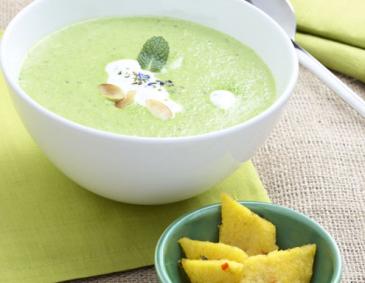 Nanas Erbsen-Minz-Suppe mit Polentaschnittchen Nanas Erbsen-Minz-Suppe mit Polentaschnittchen