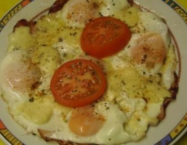 Ham and Eggs mit Tomate Ham and Eggs mit Tomate