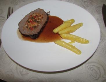 Gefülltes Kalbsfilet Gefülltes Kalbsfilet