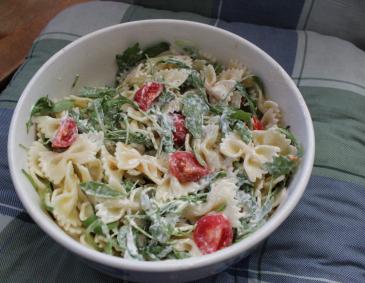 Mediterraner Nudelsalat Mediterraner Nudelsalat
