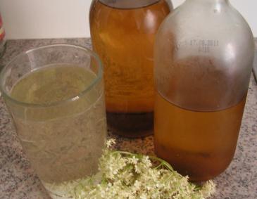Holunderblütensaft Holunderblütensaft