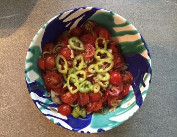 Paradeissalat mit Paprika Paradeissalat mit Paprika
