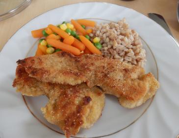 Putenschnitzel mit Dinkelreis und Gemüse Putenschnitzel mit Dinkelreis und Gemüse