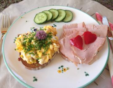 Frühstück mit Ei Frühstück mit Ei