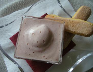 Kirsch-Sabayone mit Biskotten Kirsch-Sabayone mit Biskotten