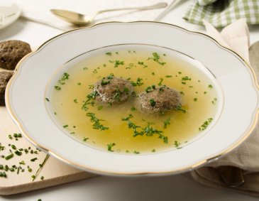 Leberknödelsuppe Leberknödelsuppe