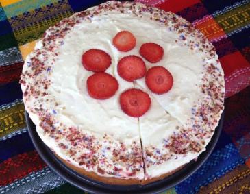 Erdbeer-Topfen-Torte Erdbeer-Topfen-Torte