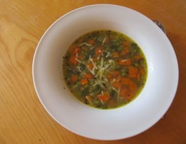 Karotten-Erbsensuppe Karotten-Erbsensuppe