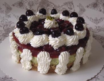 Kirsch-Pistazienmousse-Torte Kirsch-Pistazienmousse-Torte