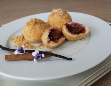 Zwetschkenknödel Zwetschkenknödel