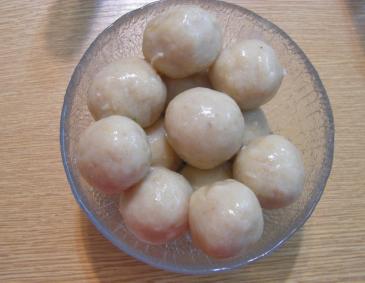 Bröselknödel Bröselknödel
