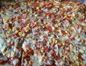 Hauspizza mit Vollkornteig Hauspizza mit Vollkornteig