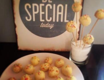 Zitronen Cake Pops Zitronen Cake Pops