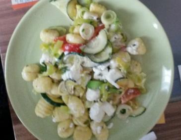 Gnocchi mit Salbei und Gemüse Gnocchi mit Salbei und Gemüse
