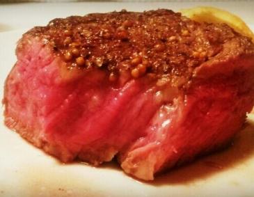 Filetsteak mit Pilzen Filetsteak mit Pilzen