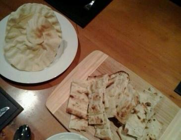 Naan - Indisches Fladenbrot Naan - Indisches Fladenbrot
