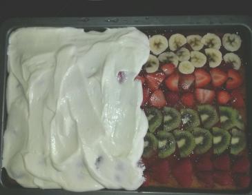Fantakuchen mit Obst Fantakuchen mit Obst