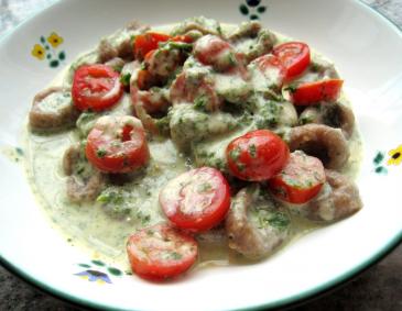 Käsesauce mit Tomaten Käsesauce mit Tomaten