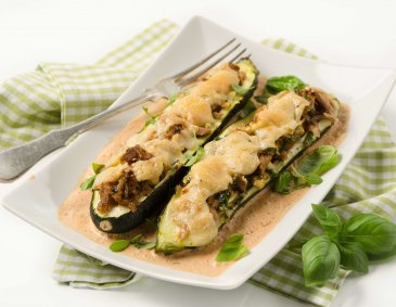 Zucchini mit Thunfischfüllung Zucchini mit Thunfischfüllung