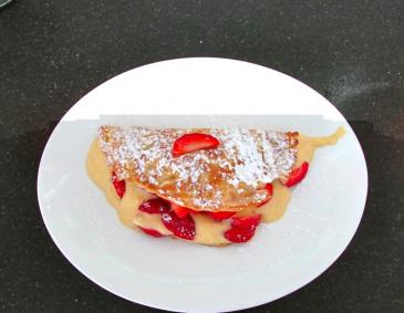 Zitronenomeletts mit Erdbeeren Zitronenomeletts mit Erdbeeren