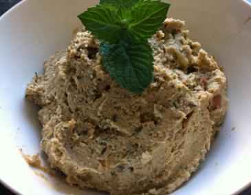 Vegane Zwiebelstreichwurst Vegane Zwiebelstreichwurst