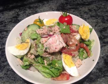 Thunfischsalat mit Ei Thunfischsalat mit Ei