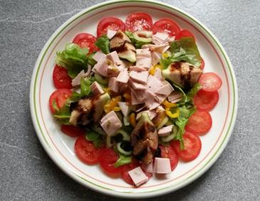 Bunter Sommersalat mit Feigen Bunter Sommersalat mit Feigen