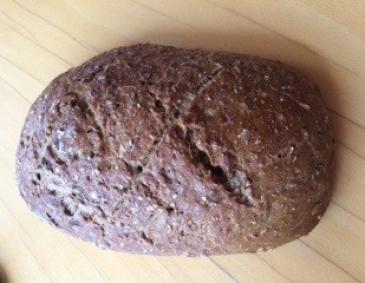 Schwarzbrot Schwarzbrot
