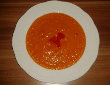 Tomaten-Paprika-Schaumsuppe Tomaten-Paprika-Schaumsuppe