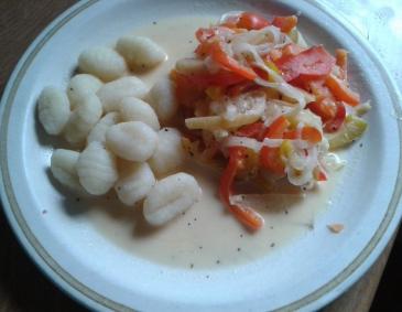 Paprikagemüse mit Gnocchi Paprikagemüse mit Gnocchi