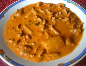 Eierschwammerlgulasch Eierschwammerlgulasch