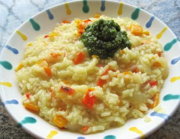 Paprikarisotto mit Pistazien-Petersil-Pesto Paprikarisotto mit Pistazien-Petersil-Pesto