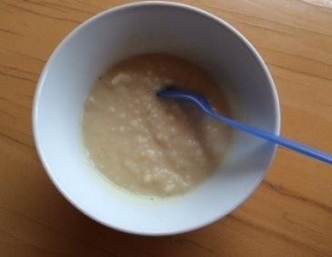Baby-Brei und Suppe aus Stangensellerie Baby-Brei und Suppe aus Stangensellerie