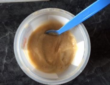 Bananenbrei mit Dinkelbiskotten Bananenbrei mit Dinkelbiskotten