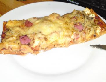 Pizza-Teig für zwei rechteckige Backbleche Pizza-Teig für zwei rechteckige Backbleche